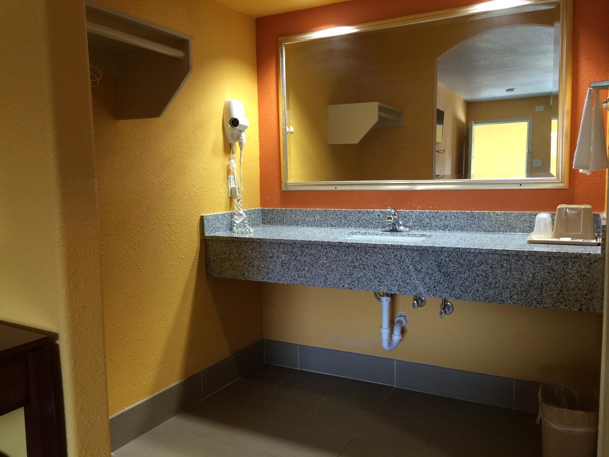 Select Inn And Suites Houston Kültér fotó